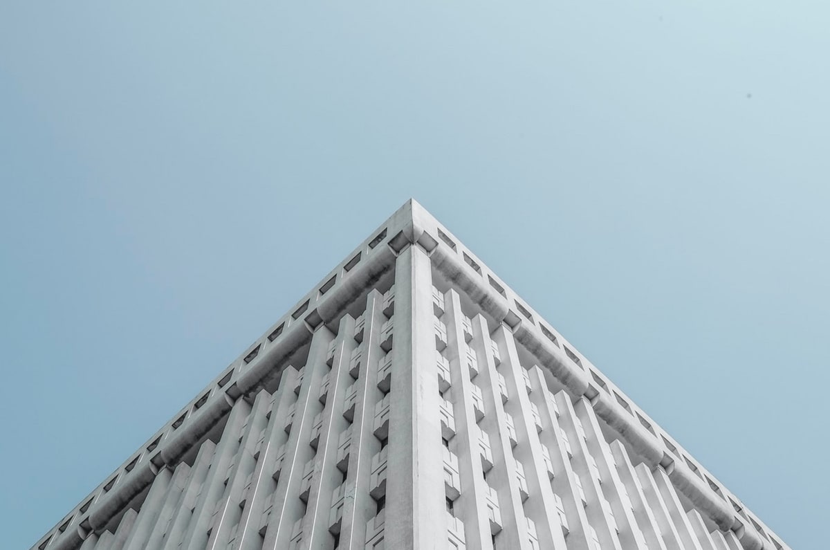 利物浦强势回应阿森纳!斯洛特麾下“铁打核心”浮现——五大焦点解析